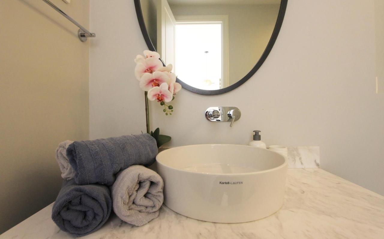Lustica Bay Magnolia Apartment Тиват Екстериор снимка