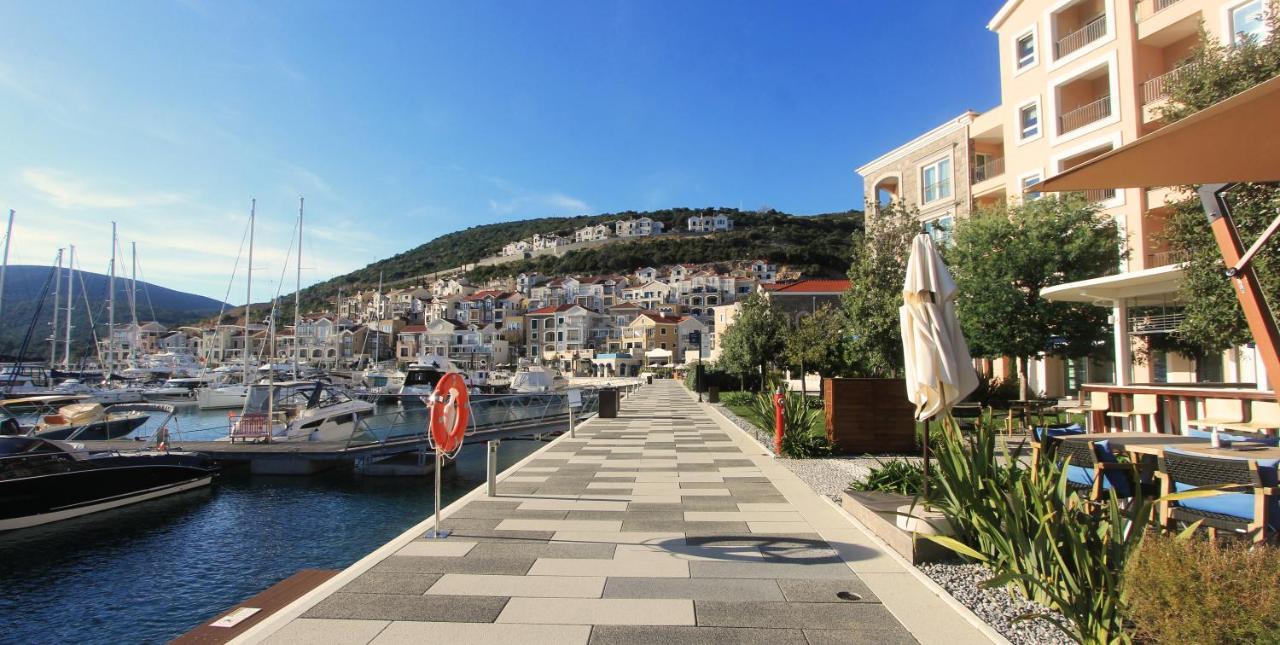 Lustica Bay Magnolia Apartment Тиват Екстериор снимка
